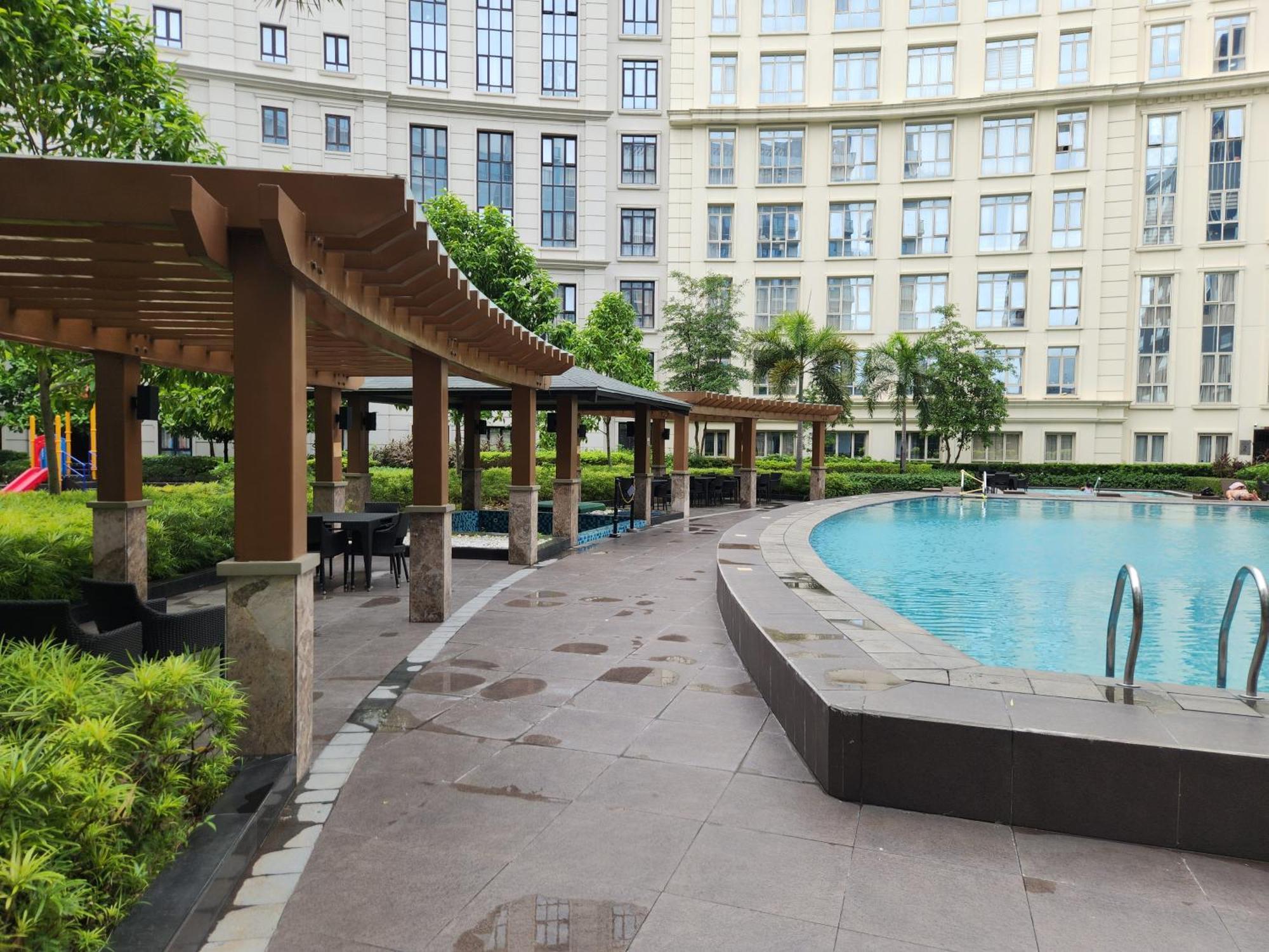 81 Newport C5 10I Balcony & Pool Across Naia T3 Aparthotel Pasay Buitenkant foto